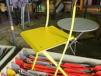 Lot 164 - metalen klapstoelen ikea. 16 stuks - afbeelding 1 van  4