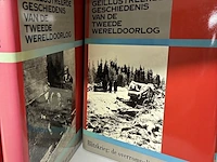 Lot 164 - reeks geschiedenisboeken 'tweede wereldoorlog' - 10 stuks - afbeelding 2 van  4