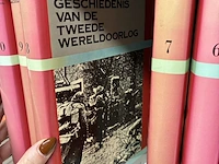 Lot 164 - reeks geschiedenisboeken 'tweede wereldoorlog' - 10 stuks - afbeelding 3 van  4