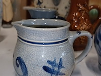 Lot 165 - aardewerk kruiken. 4 stuks - afbeelding 3 van  8