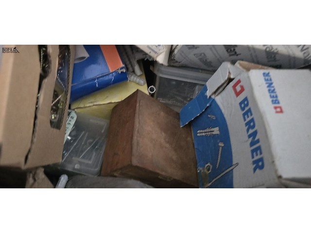 Lot 165 - lot bevestigingsmateriaal, pluggen, vijzen, nagels... - afbeelding 6 van  6