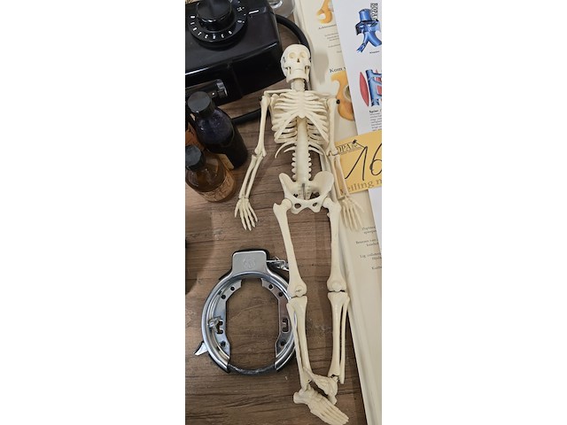 Lot 165 - lot medische toebehoren - afbeelding 7 van  11