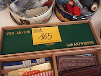 Lot 165 - naaigerei. 3 dozen - afbeelding 1 van  5