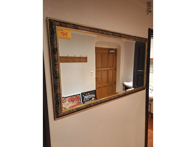 Lot 165 - wandspiegel - afbeelding 1 van  1