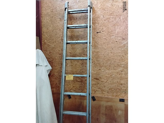 Lot 166 - aluminium ladder h2m50 - schuifladder - afbeelding 1 van  1