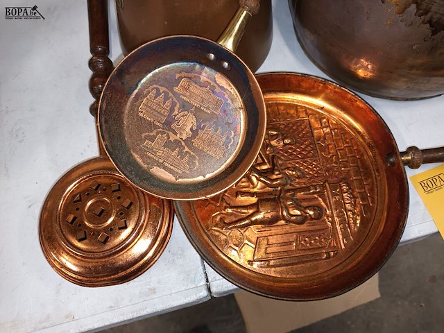 Lot 166 - koperen decoratie. 5 stuks - afbeelding 4 van  5