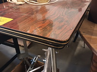 Lot 166 - vintage keukentafel - afbeelding 2 van  2