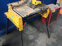 Lot 167 - afkortzaagmachine dewalt - afbeelding 2 van  4