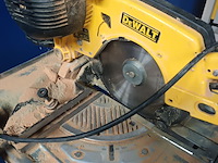 Lot 167 - afkortzaagmachine dewalt - afbeelding 3 van  4