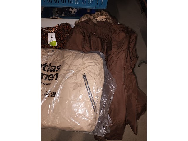 Lot 167 - kledij en accessoires. 15 stuks - afbeelding 2 van  5