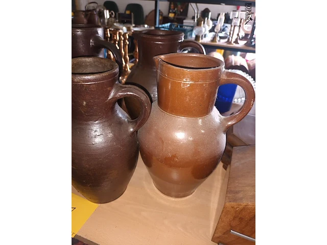 Lot 167 - kruiken in aardewerk. 5 stuks - afbeelding 2 van  3