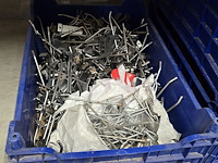 Lot 167 - lot displayhaken en draagarmen voor lamellenwand - afbeelding 2 van  4