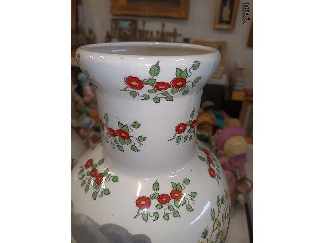 Lot 167 - oosterse vazen. 2 stuks - afbeelding 4 van  7