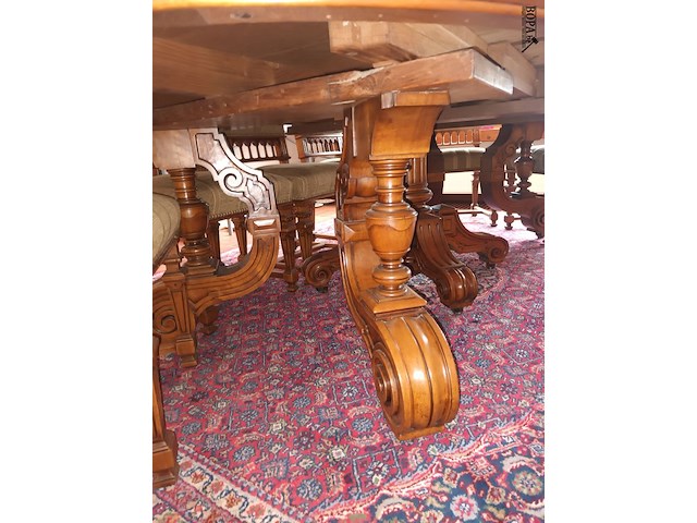 Lot 167 - ovalen tafel met 10 stoelen - afbeelding 3 van  9