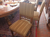 Lot 167 - ovalen tafel met 10 stoelen - afbeelding 5 van  9