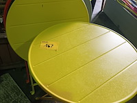 Lot 167 - ronde metalen klaptafels. 5 stuks - afbeelding 1 van  3