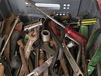 Lot 168 - bak divers werkmateriaal - afbeelding 2 van  3