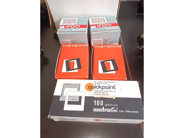 Lot 168 - dia projector en toebehoren - afbeelding 4 van  5