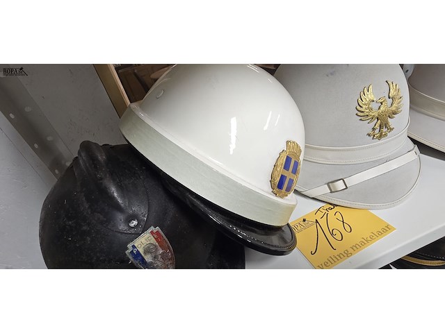 Lot 168 - italië 4 helmen - afbeelding 3 van  5