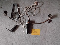 Lot 168 - vintage industriële lamp plooibaar made in england - afbeelding 1 van  6