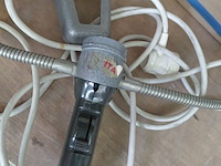 Lot 168 - vintage industriële lamp plooibaar made in england - afbeelding 4 van  6