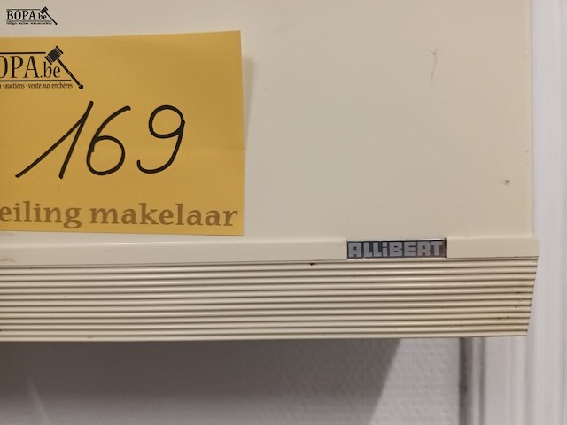 Lot 169 - apotheek kast allibert - afbeelding 3 van  4