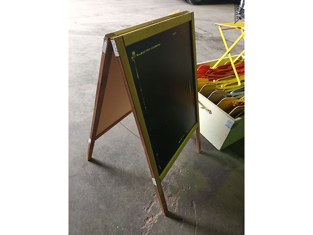 Lot 169 - dubbelzijdig stoepbord - afbeelding 3 van  3