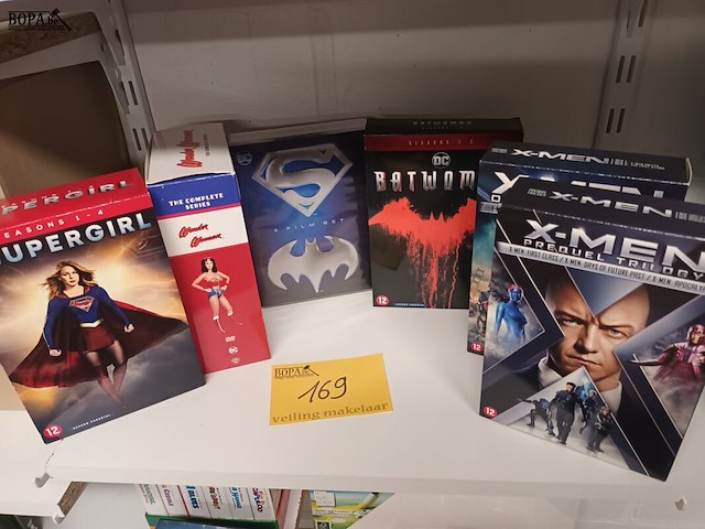 Lot 169 - dvd boxen super heroes. 6 stuks - afbeelding 1 van  4