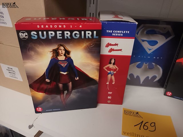 Lot 169 - dvd boxen super heroes. 6 stuks - afbeelding 2 van  4