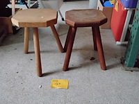 Lot 169 - houten krukken - afbeelding 1 van  1