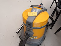 Lot 169 - stofzuiger ghibli - afbeelding 3 van  3