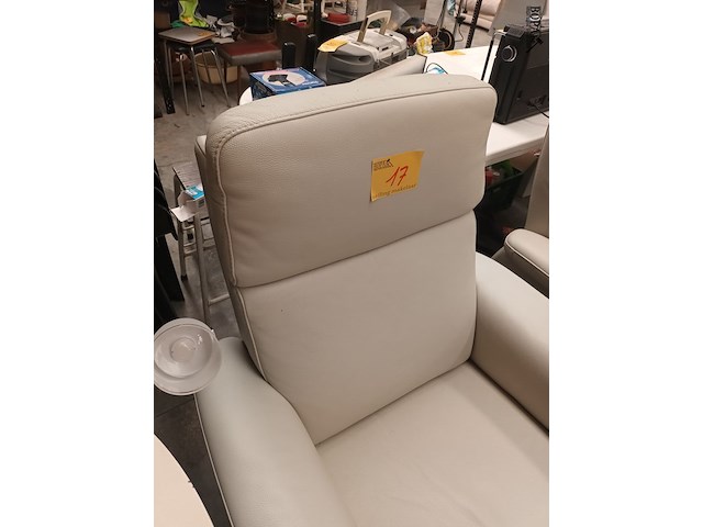 Lot 17 - 1-zit lederen zetel - afbeelding 4 van  4