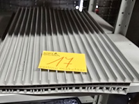 Lot 17 - anti slip matten voor lades 4 stuks