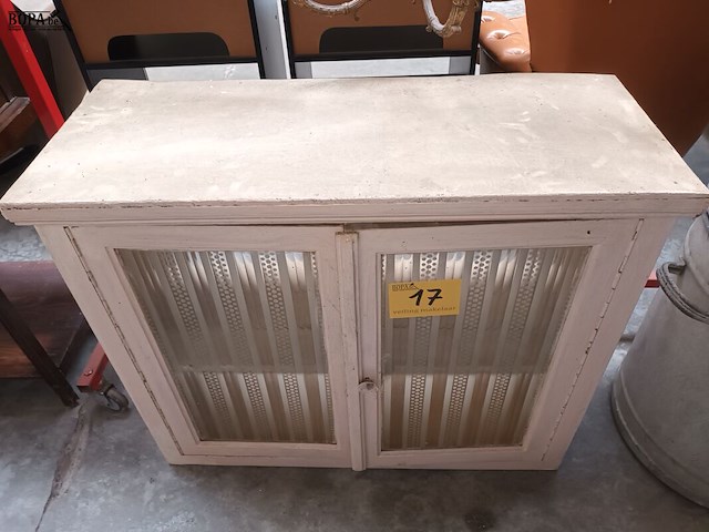 Lot 17 - antiek kastje - afbeelding 1 van  4