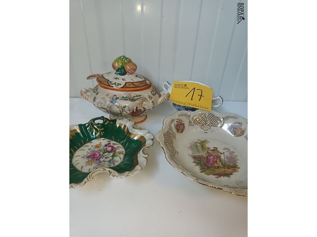 Lot 17 - antieke tafeldecoratie. 4 stuks - afbeelding 1 van  10