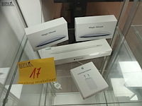 Lot 17 - apple accessoires. 2 stuks - afbeelding 1 van  4