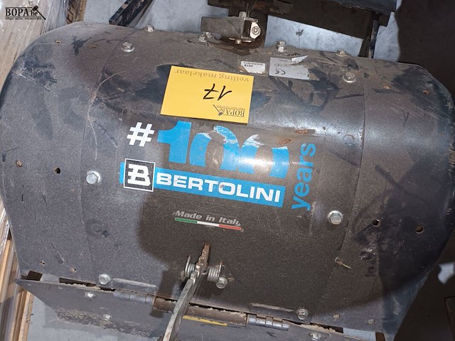 Lot 17 - bertolini grondfrees - afbeelding 4 van  5