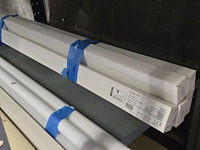 Lot 17 - buislampen led ong 10 stuks en 1 armatuur - afbeelding 2 van  5