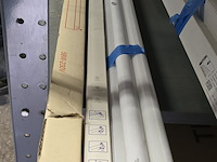 Lot 17 - buislampen led ong 10 stuks en 1 armatuur - afbeelding 4 van  5