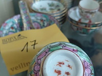 Lot 17 - chinees porselein - afbeelding 2 van  3