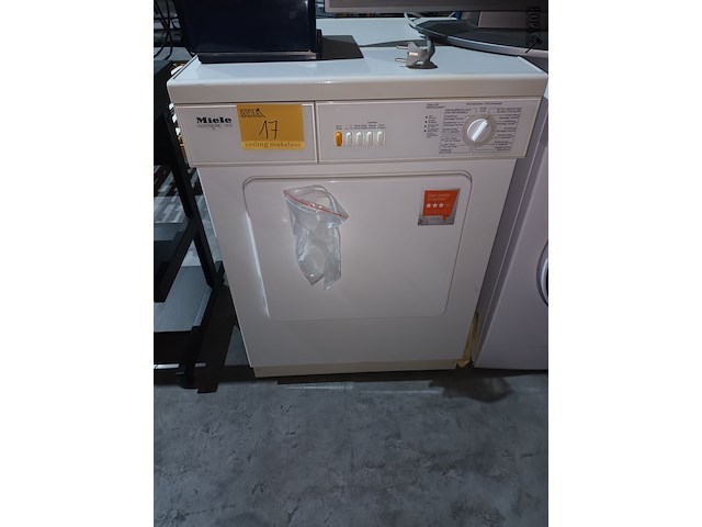 Lot 17 - droogkast miele - afbeelding 1 van  3