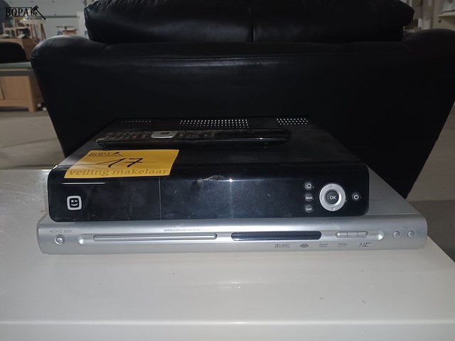 Lot 17 - dvd speler en telenet decoder - afbeelding 2 van  3
