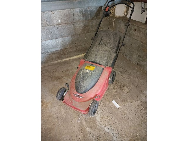 Lot 17 - elektrische grasmaaier - afbeelding 1 van  2