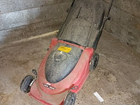 Lot 17 - elektrische grasmaaier