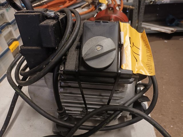 Lot 17 - elektrische motor - afbeelding 1 van  3