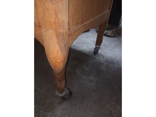 Lot 17 - kastje louis xv - afbeelding 3 van  4