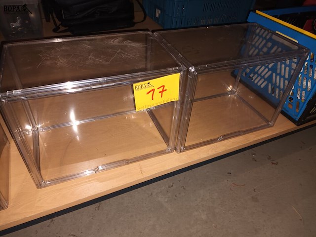 Lot 17 - kunststof opbergbox. 2 stuks - afbeelding 1 van  3
