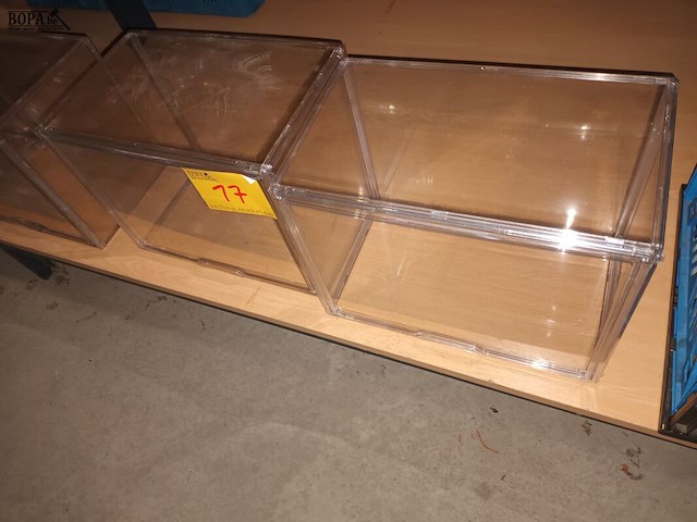 Lot 17 - kunststof opbergbox. 2 stuks - afbeelding 3 van  3