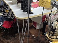 Lot 17 - kunstwerk 3 vogels op stok