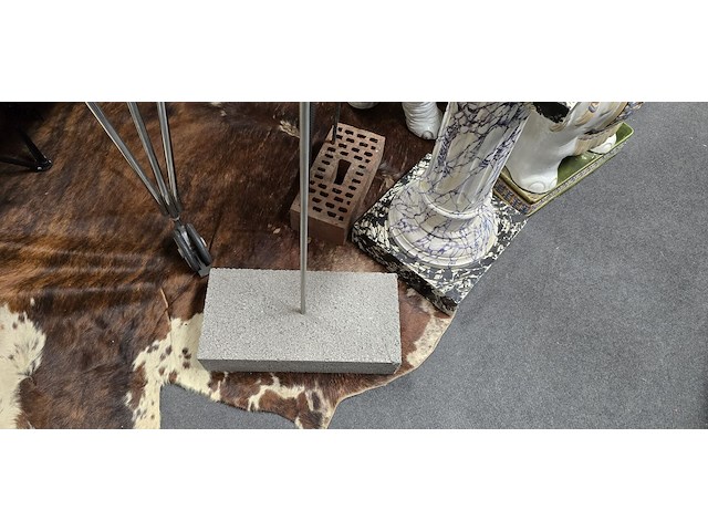 Lot 17 - kunstwerk 3 vogels op stok - afbeelding 5 van  5